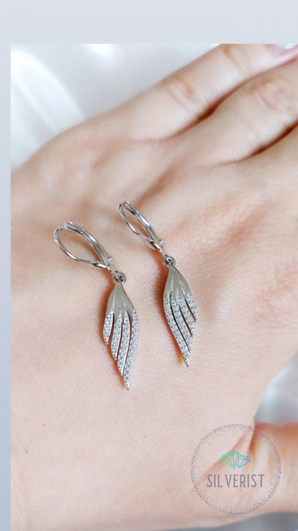 561AE323-6EF7-42D2-A761-B088E78B6B05