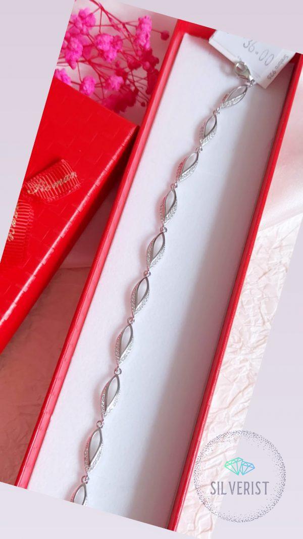 24D4D6CE-D8C2-4025-BD8D-3D5A7430C293